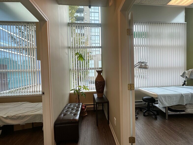 More Photos Of 8260 Westminster Hwy, Richmond Storefront For Sale