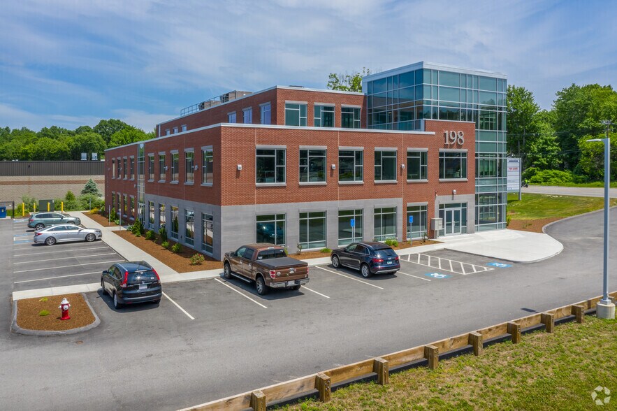More Photos Of 198 Charlton Rd, Sturbridge Medical For Lease