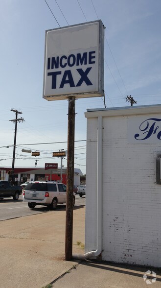 More Photos Of 101-103 W Main St, Mesquite Storefront For Sale