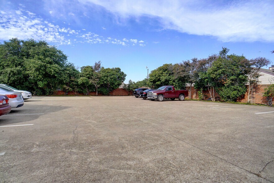 More Photos Of 3260 Southern Dr, Garland Medical For Lease