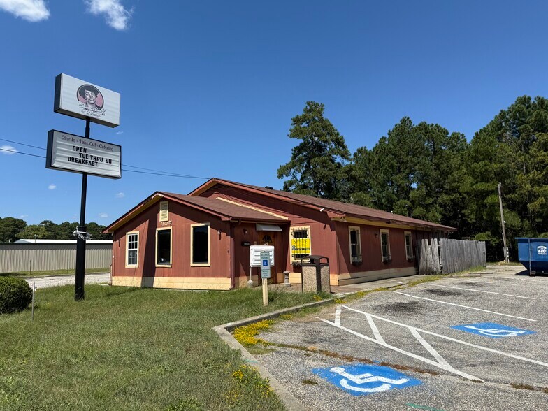 More Photos Of 3500 Murchison Rd, Fayetteville Restaurant For Sale