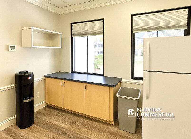 More Photos Of 2300 SE Monterey Rd, Stuart Office For Sale