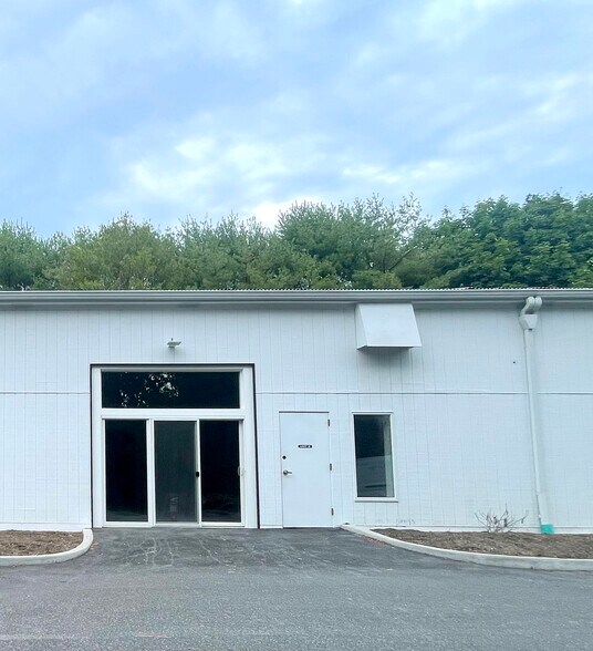 More Photos Of 137 Montauk Hwy, Westhampton Light Manufacturing For Sale