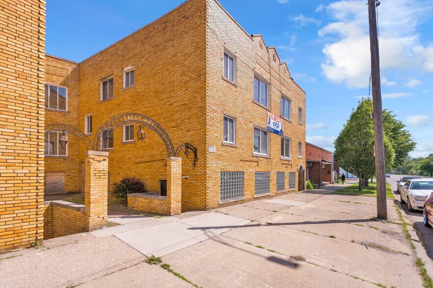 More Photos Of 15523 Mack Ave, Detroit Apartments For Sale