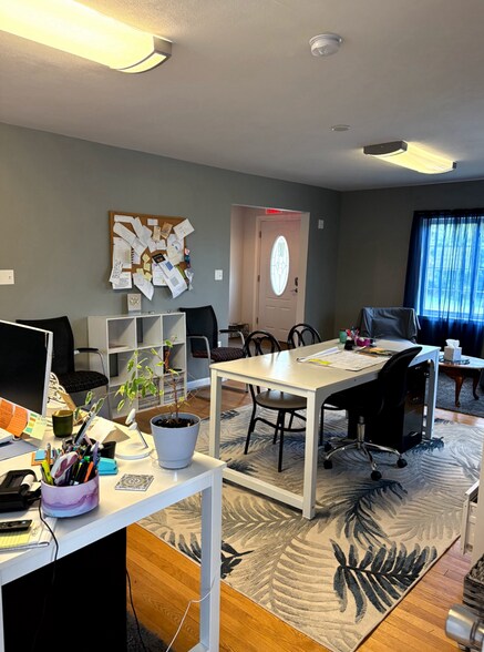 More Photos Of 4902 W Genesee St, Camillus Office For Sale