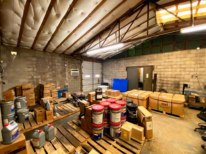 More Photos Of 425 E Front St, De Kalb Auto Dealership For Sale