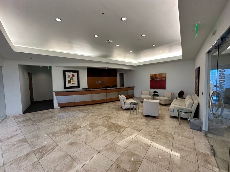 More Photos Of 3725 Champion Hills Dr, Memphis Office For Sale