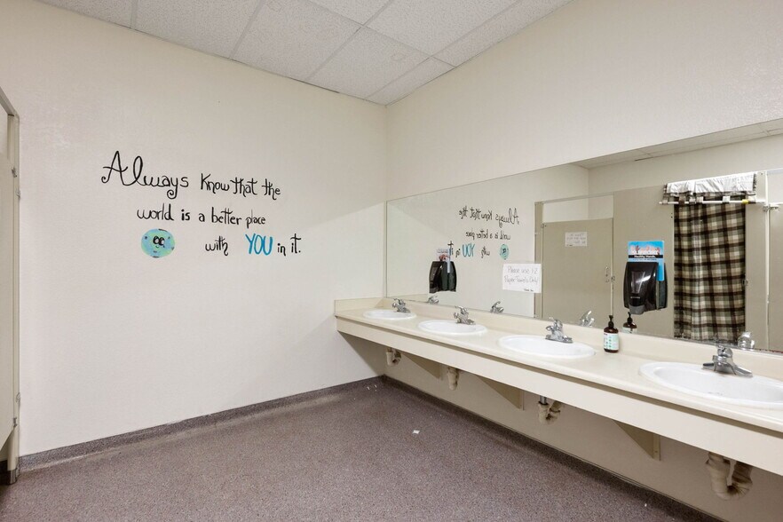More Photos Of 1455 Willow Creek Rd, Prescott Religious Facility For Sale