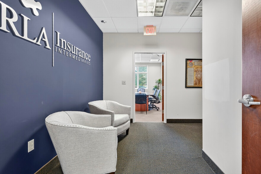 More Photos Of 46165 Westlake Dr, Sterling Medical For Sale