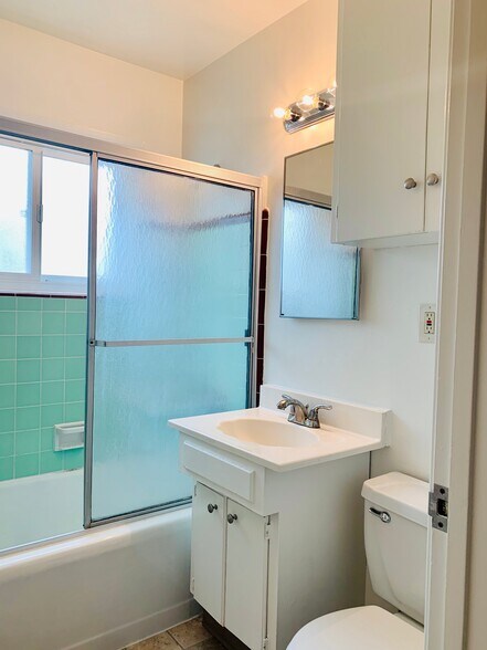 More Photos Of 1179 Felspar St, San Diego Apartments For Sale