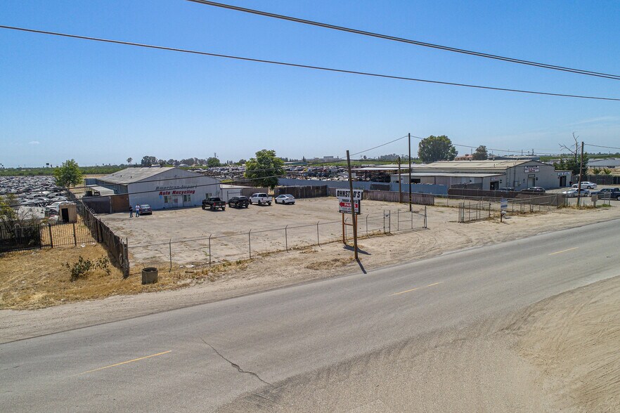 More Photos Of 4656 S Chestnut Ave, Fresno Warehouse For Sale