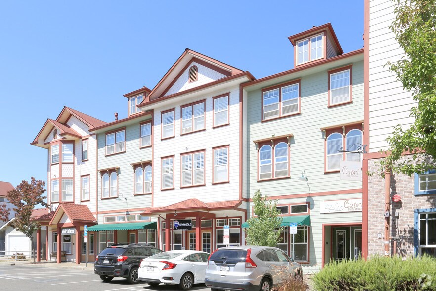 More Photos Of 220 Windsor River Rd, Windsor Apartments For Sale