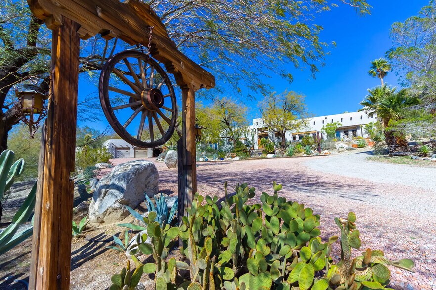 More Photos Of 14505 Yerxa Rd, Desert Hot Springs Hotel For Sale