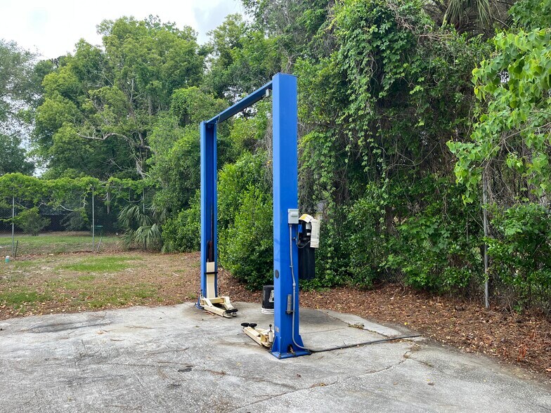 More Photos Of 5013 Park St, Jacksonville Auto Repair For Sale