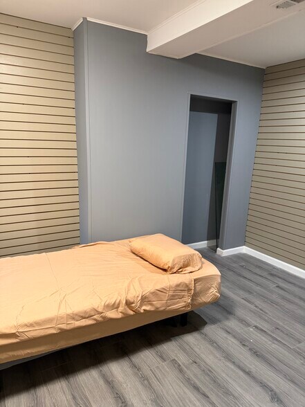 More Photos Of 3235 Belair Rd, Baltimore Storefront Retail Residential For Sale