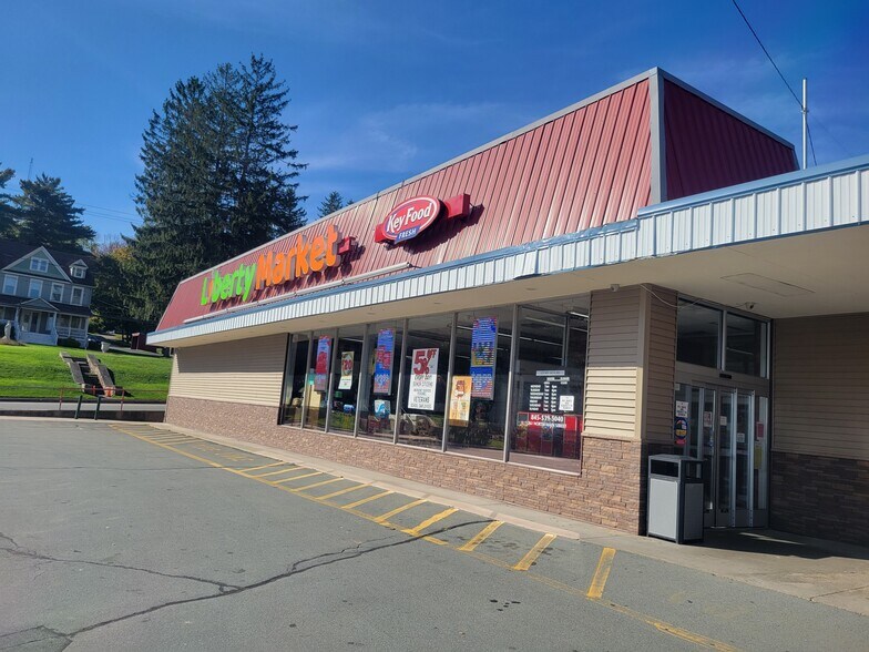 Primary Photo Of 261 N Main St, Liberty Freestanding For Sale