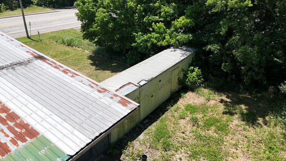 More Photos Of 10894 Nashville Hwy, Liberty Freestanding For Sale