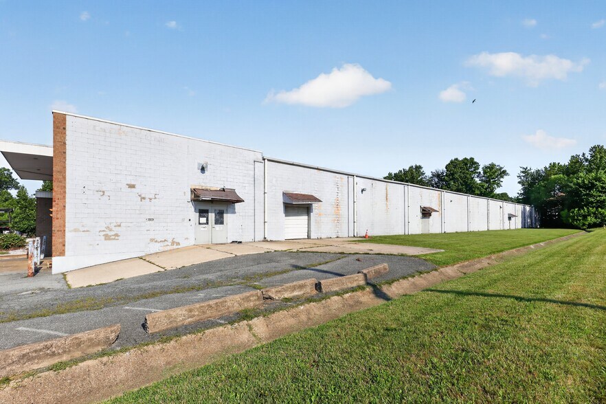 More Photos Of 200 Bellevue Rd, Newark Warehouse For Lease