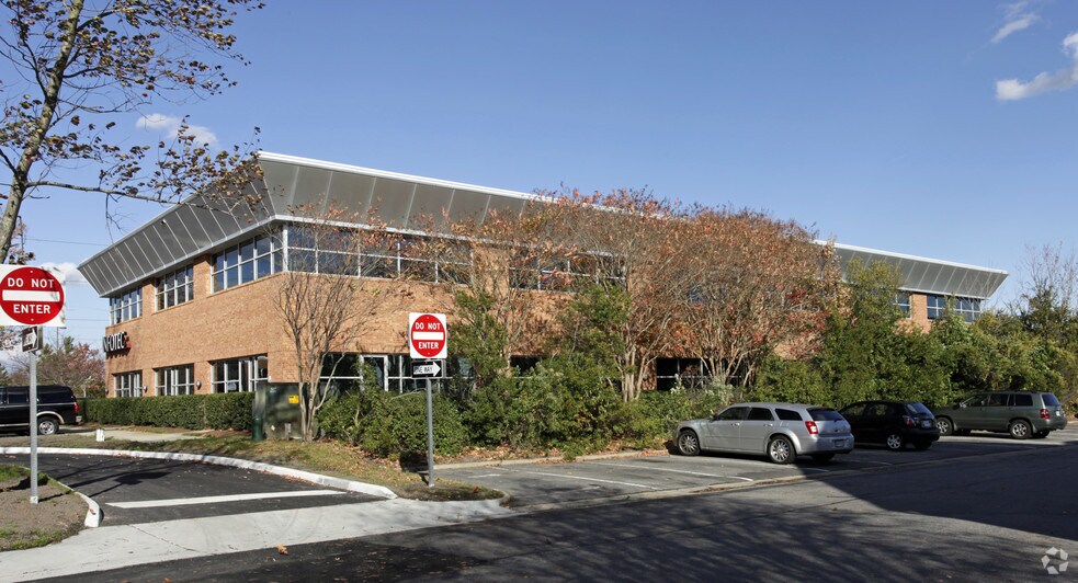 More Photos Of 100 Constitution Dr, Virginia Beach Office For Lease