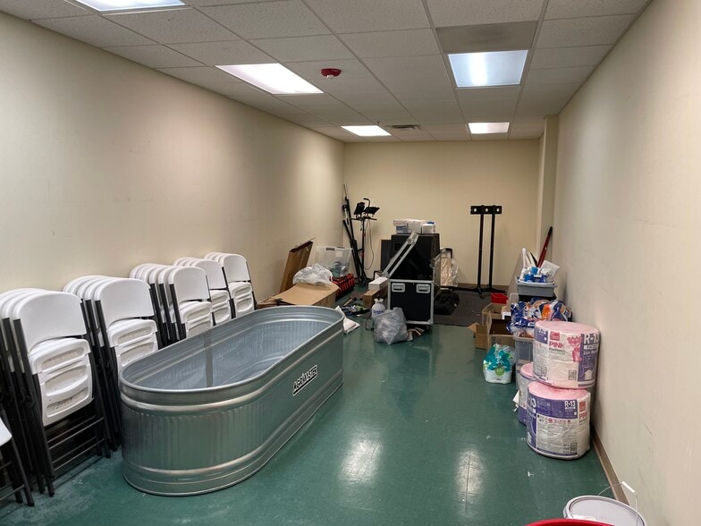 More Photos Of 2110 Fox Dr, Champaign Office For Sale