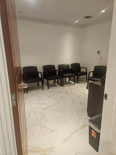 More Photos Of 11600 Wilshire Blvd, Los Angeles Medical For Lease