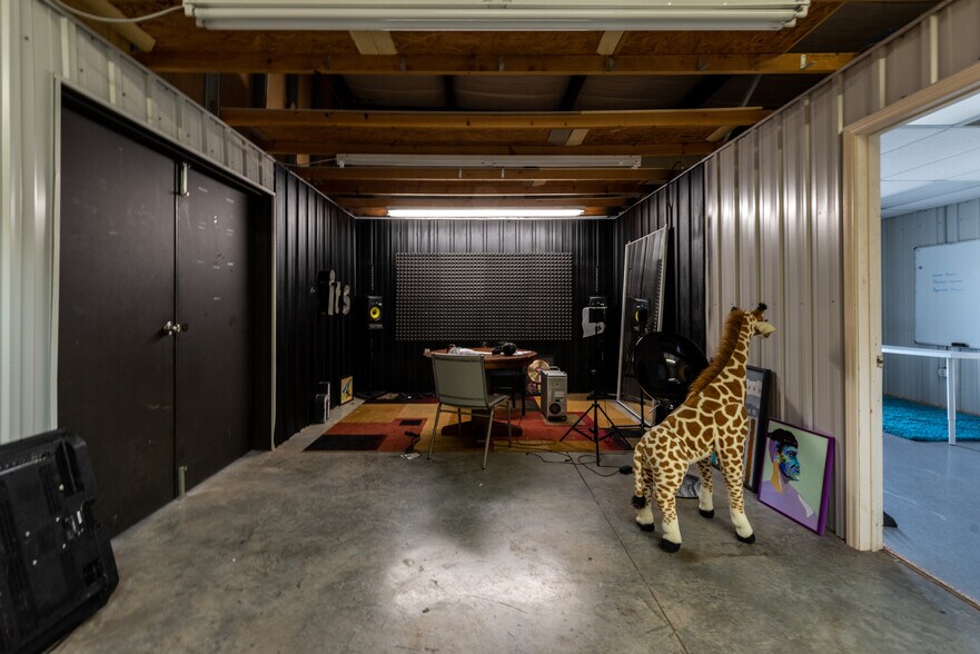 More Photos Of 5211 Union Rd., Gastonia Warehouse For Sale