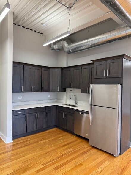 More Photos Of 216 N May St, Chicago Loft Creative Space For Lease