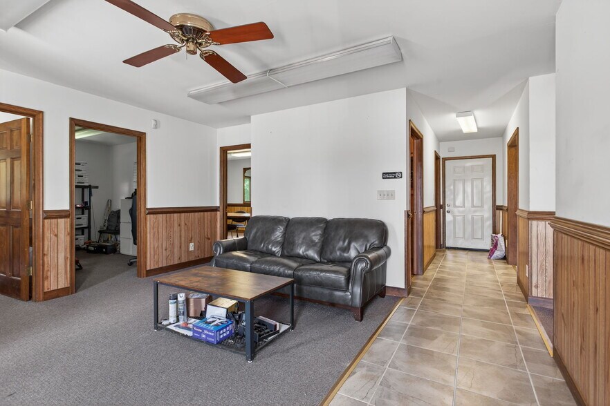 More Photos Of 102 Industrial Blvd, Toano Office For Sale