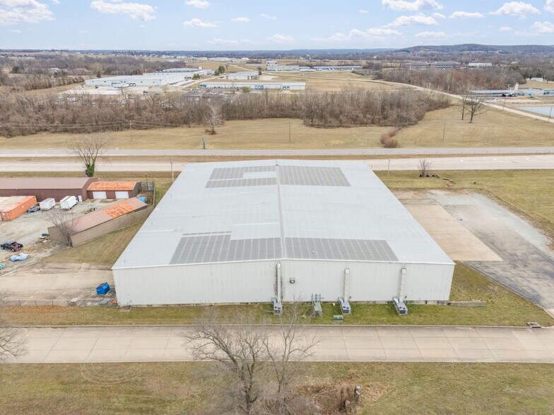 More Photos Of 1500 Dismuke Dr, Farmington Distribution For Sale