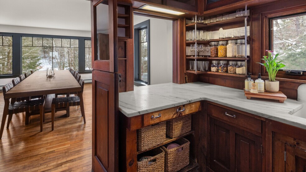 More Photos Of 56 Turner Mill Ln, Stowe Specialty For Sale