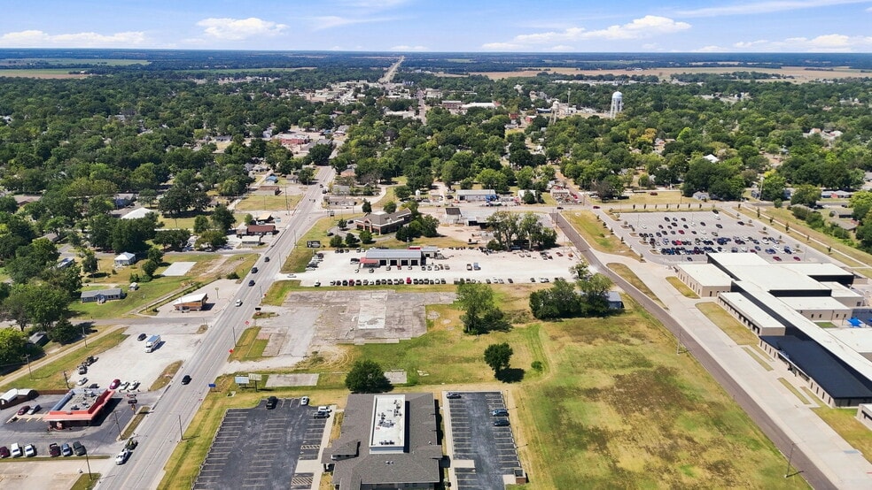More Photos Of 1406 East St, Iola Land For Sale