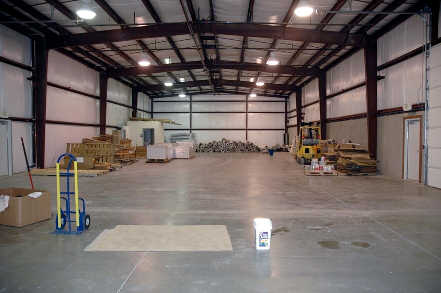 More Photos Of 1385 Admiral Pl, Ferndale Warehouse For Lease