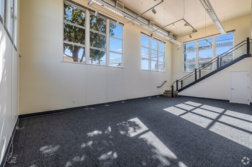 More Photos Of 1620 Innes Ave, San Francisco Land For Sale