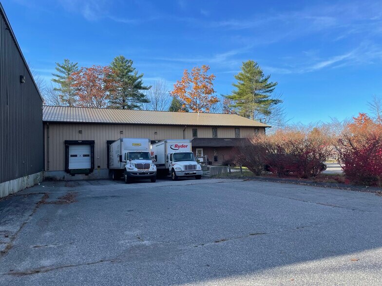More Photos Of 95 Evergreen Dr, Portland Warehouse For Lease