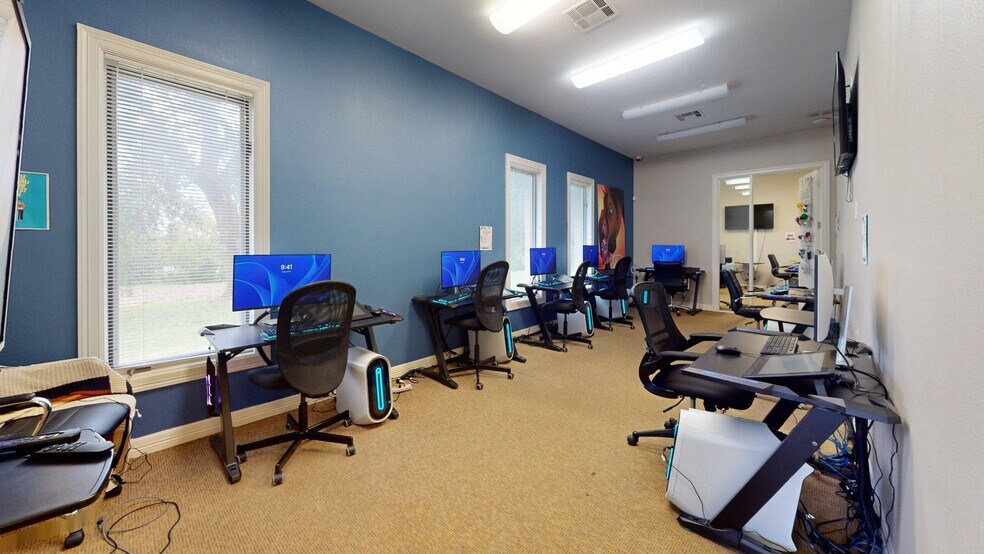 More Photos Of 6618 Sitio Del Rio Blvd, Austin Office For Sale