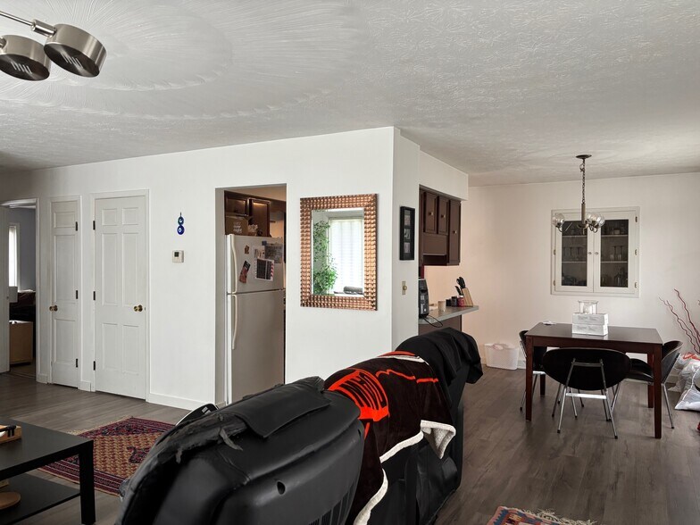 More Photos Of 4608 Medina Rd, Copley Office Residential For Sale