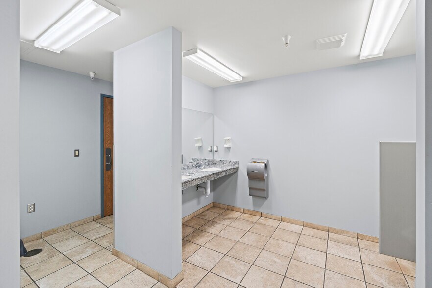 More Photos Of 2305 S Center Rd, Burton Office For Sale