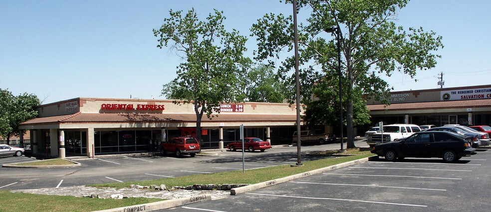 More Photos Of 7517-7523 Cameron Rd, Austin Freestanding For Lease