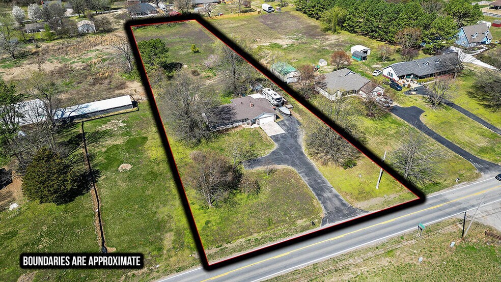 More Photos Of 3026 AR-112 Hwy, Springdale Office For Sale