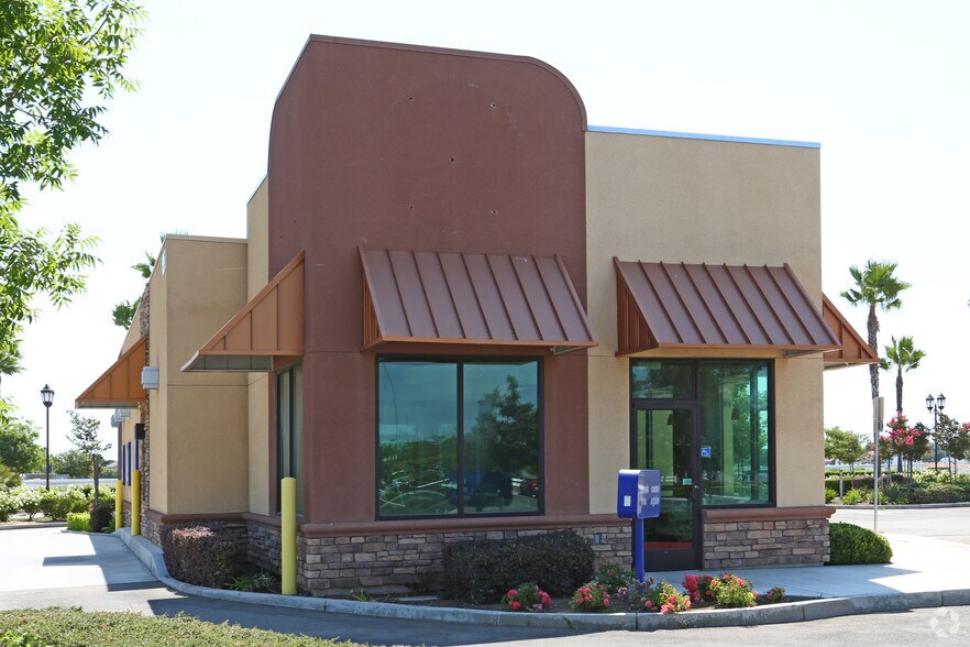 More Photos Of 1385 E Robertson Blvd, Chowchilla Fast Food For Lease