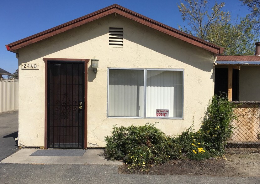 More Photos Of 2450 S B St, Stockton Apartments For Sale