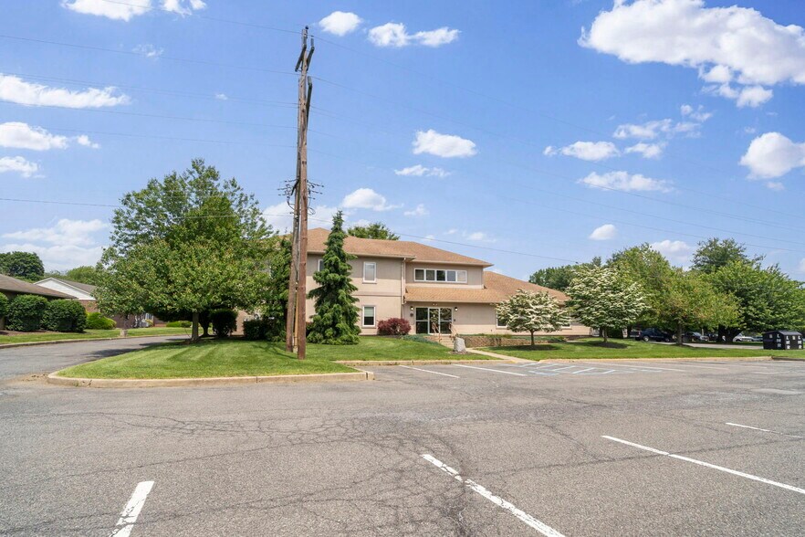 More Photos Of 1000 Coventry Dr, Phillipsburg Medical For Sale