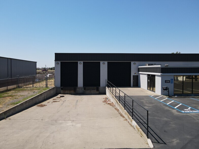 More Photos Of 1246 Vanderbilt Cir, Manteca Warehouse For Sale