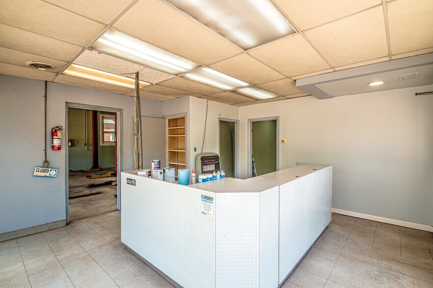 More Photos Of 45 Main St, Conway Auto Repair For Sale