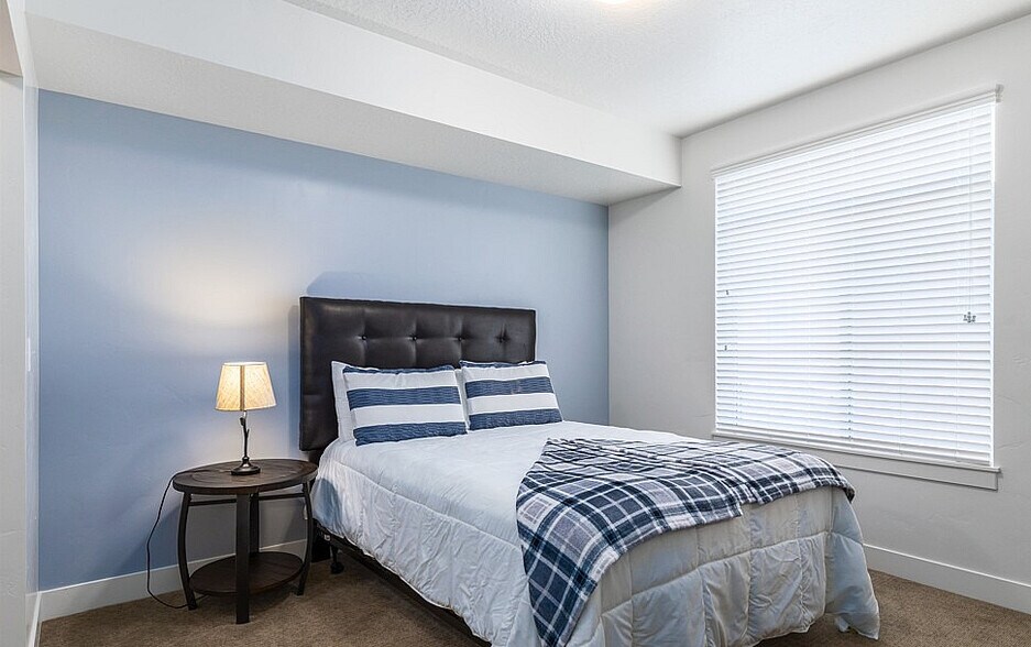 More Photos Of 196 W Vine St, Murray Apartments For Lease