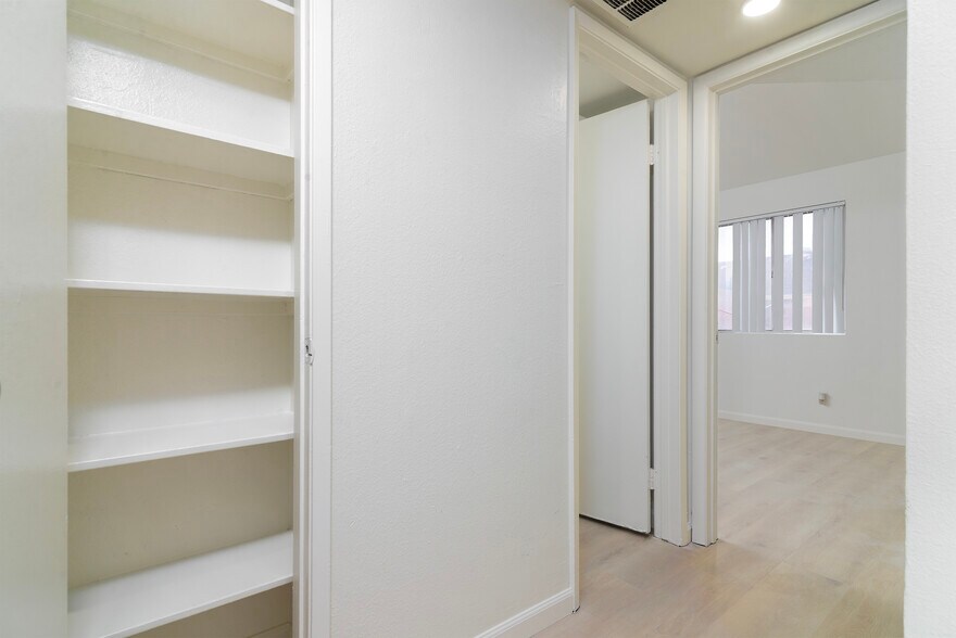 More Photos Of 2444 E Willetta St, Phoenix Apartments For Sale