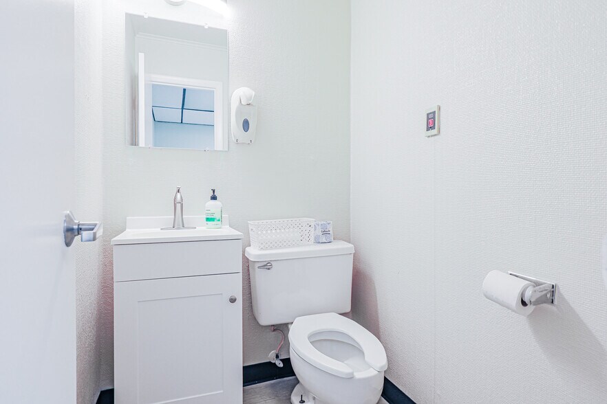 More Photos Of 255 Fortenberry Rd, Merritt Island Medical For Sale