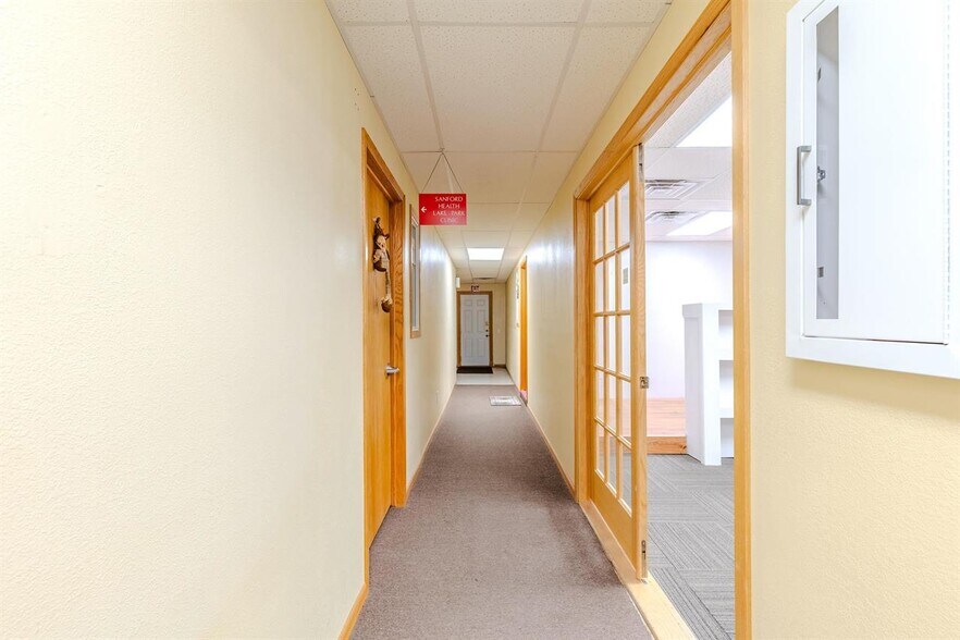 More Photos Of 215 Market St, Lake Park Office For Sale