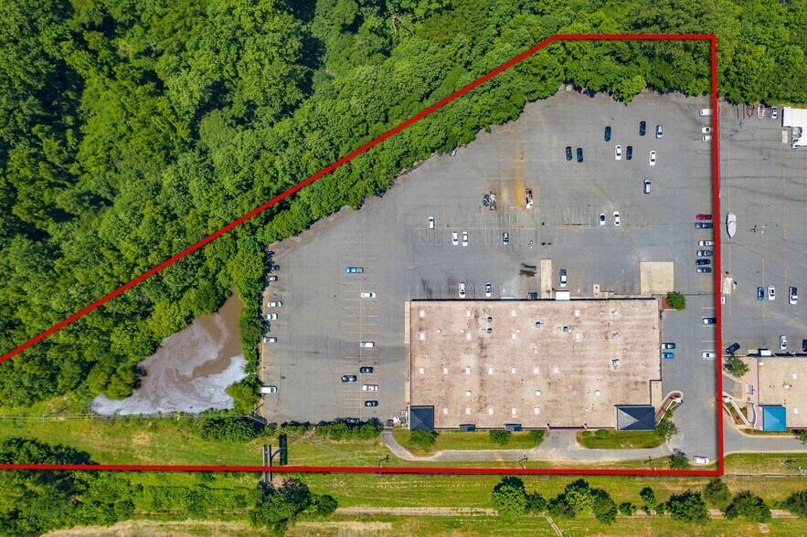 More Photos Of 20440 Chartown Dr, Cornelius Auto Repair For Sale