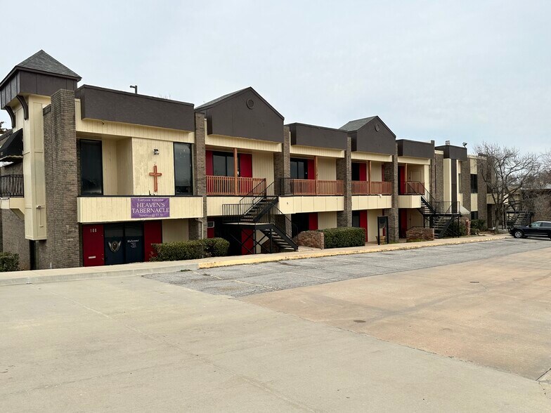 More Photos Of 6600 N Meridian Ave, Oklahoma City Office For Lease